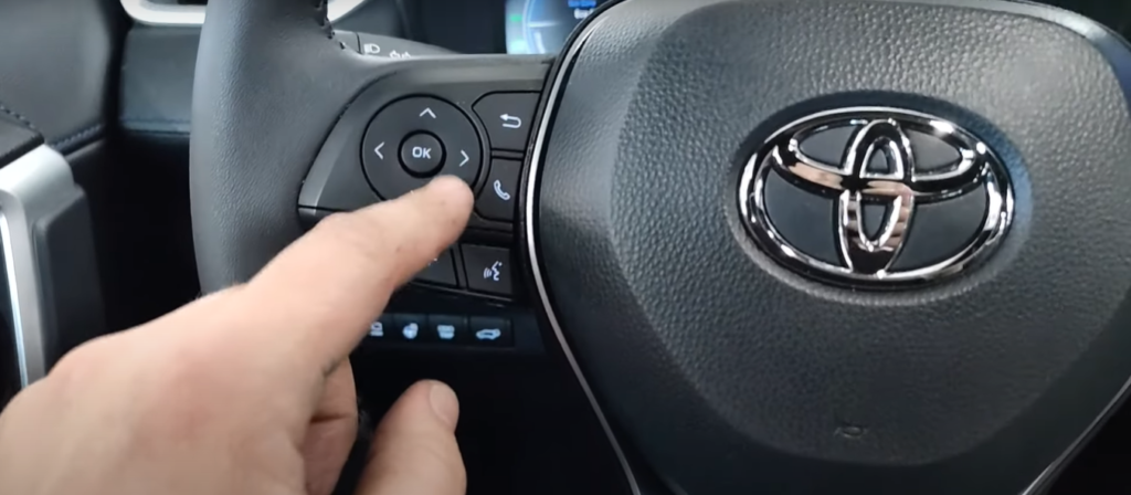 How to Reset Maintenance Light on Toyota Rav4