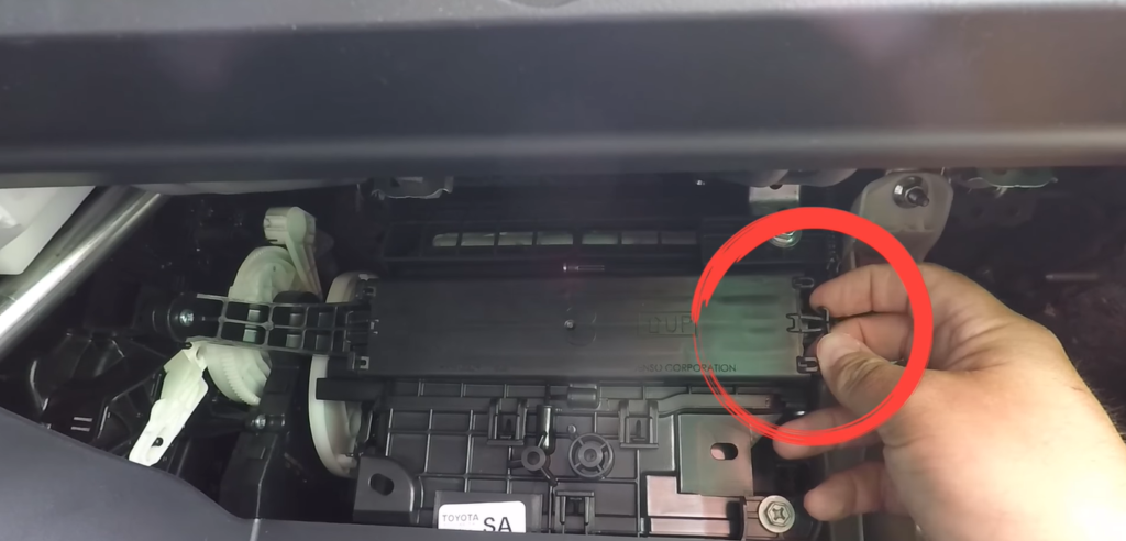 How to Change Cabin Air Filter Toyota Rav4